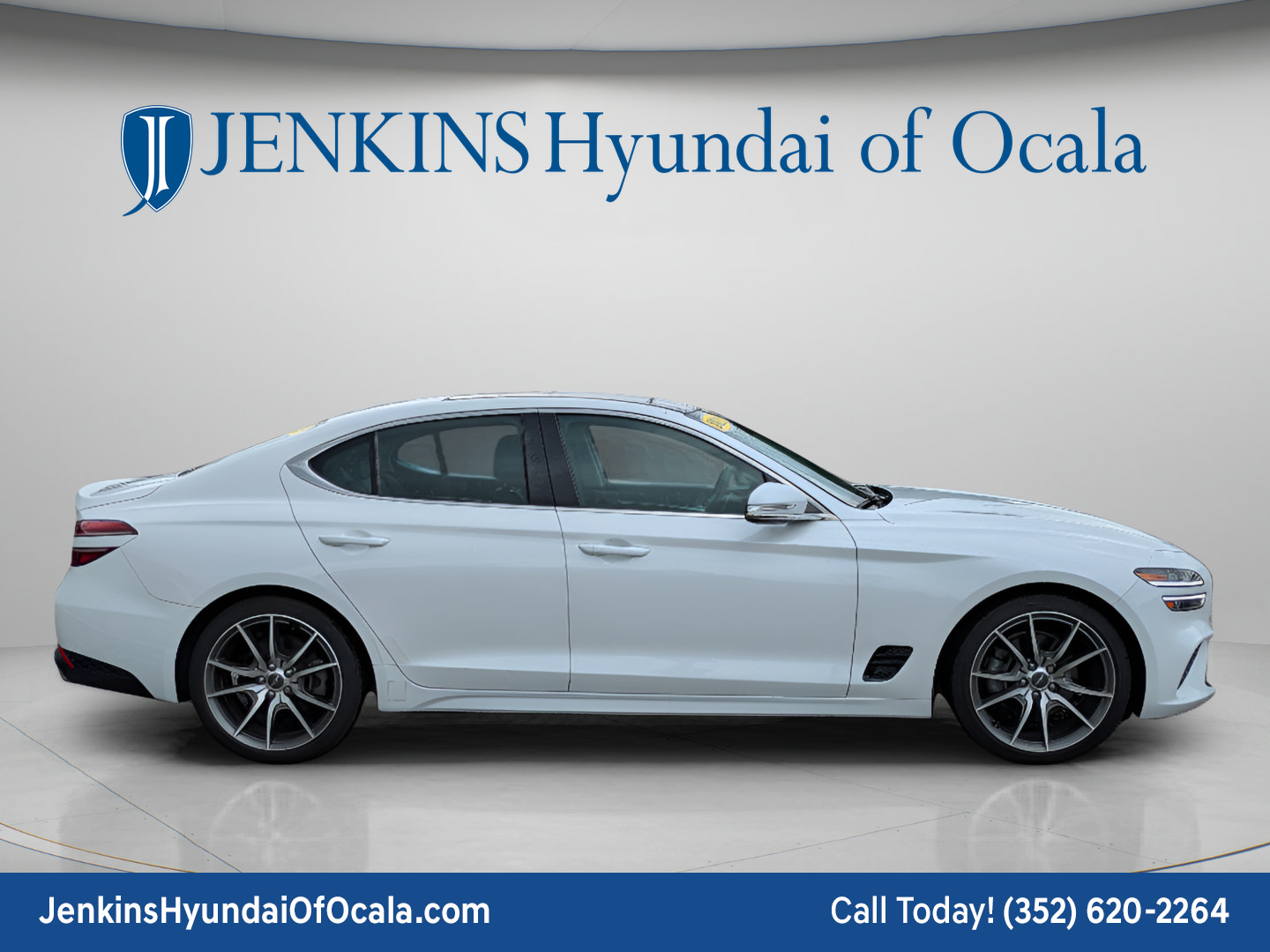 Used 2022 Genesis G70 2.0T w/ Prestige Package RWD image 2