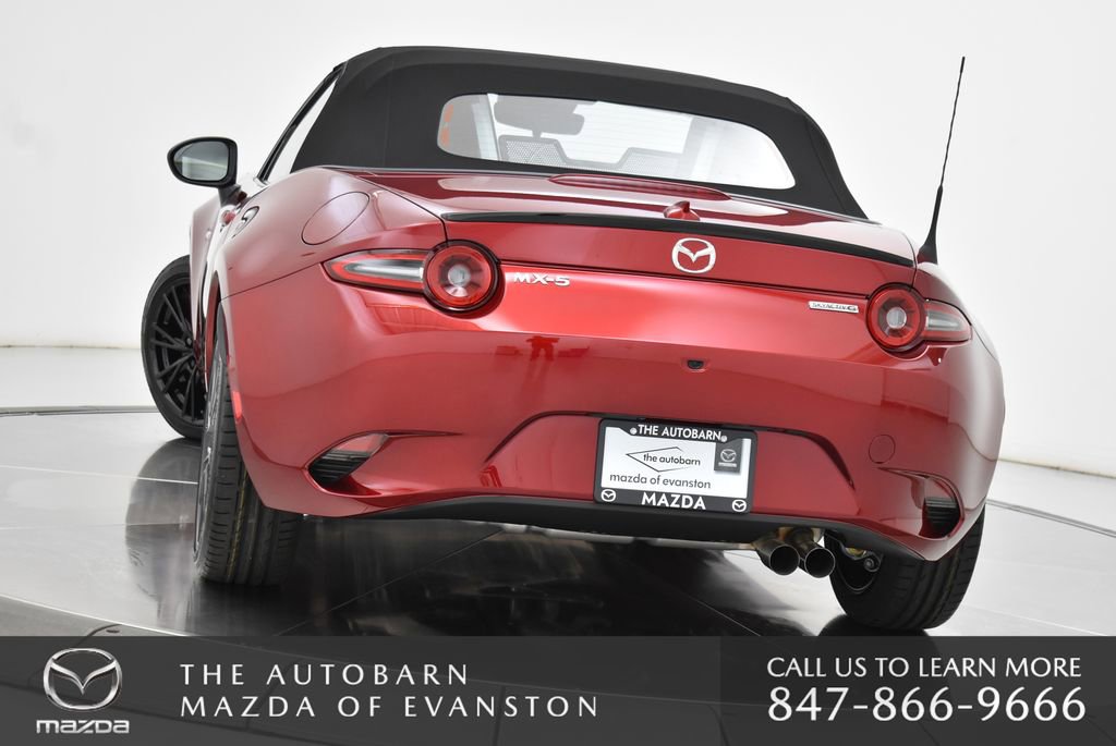 New 2026 MAZDA MX-5 Miata Club w/ Weather Package RWD image 9