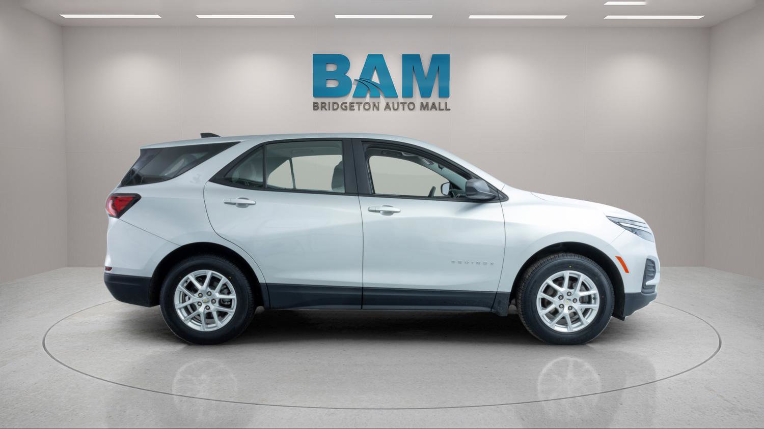 Used 2022 Chevrolet Equinox LS image 8