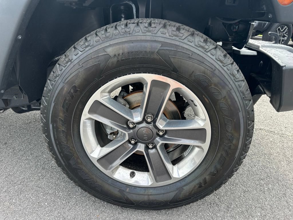 Used 2015 Jeep Wrangler Sport w/ Quick Order Package 24S AWD/4WD image 14