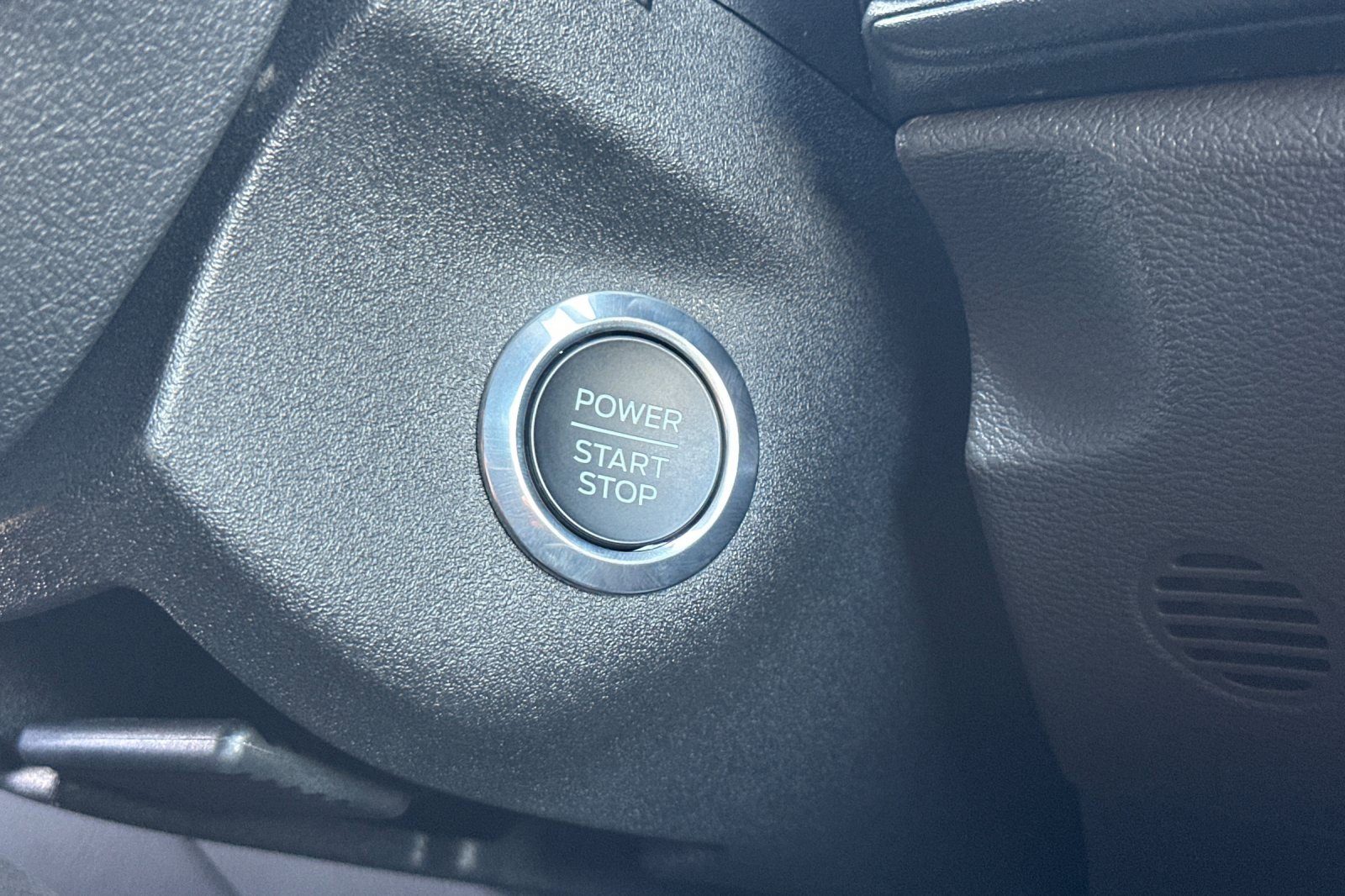 New 2026 Ford E-Transit 148 High Roof Extended image 18