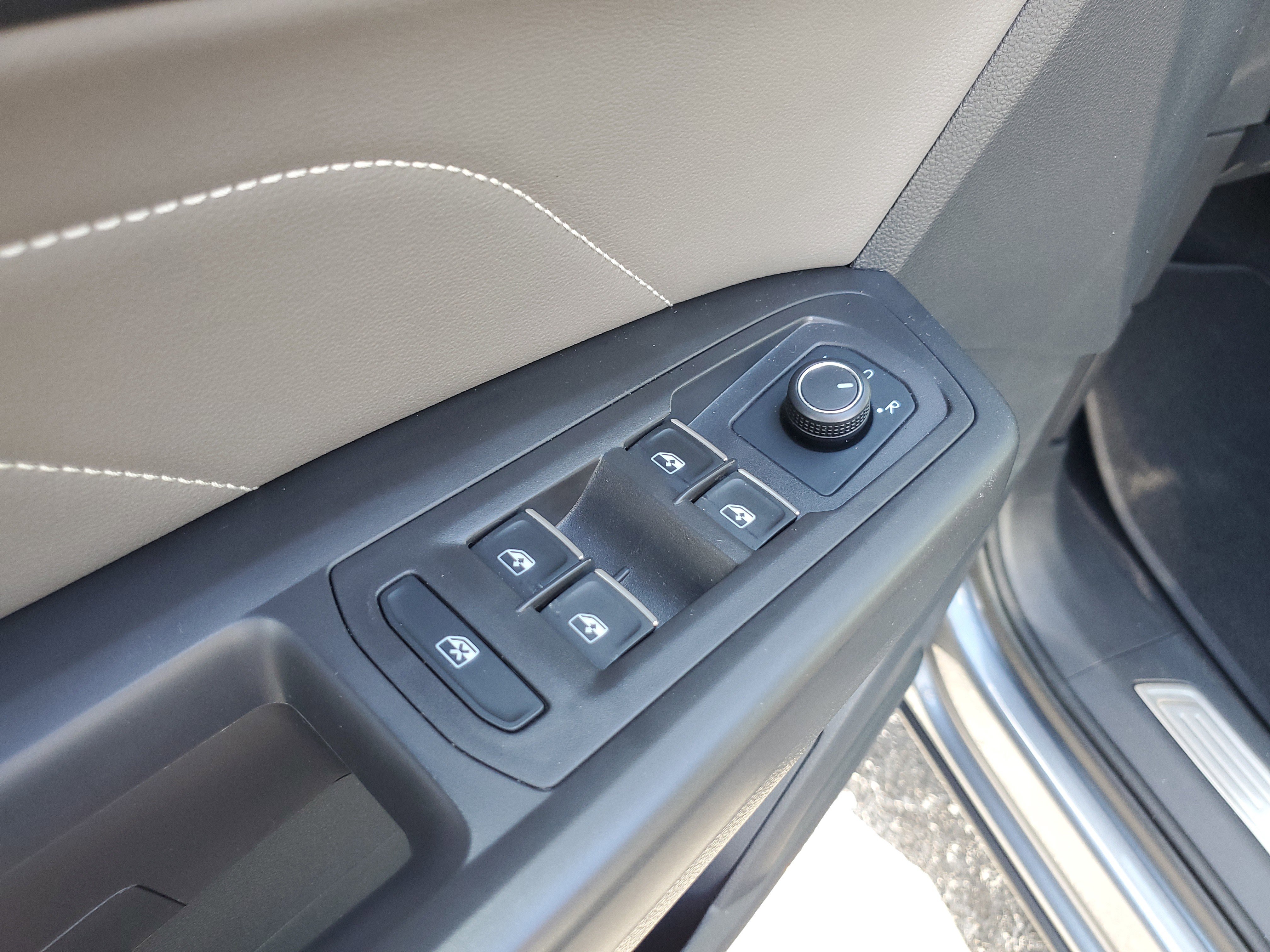 Certified 2022 Volkswagen Atlas SE w/ Panoramic Sunroof Package image 23