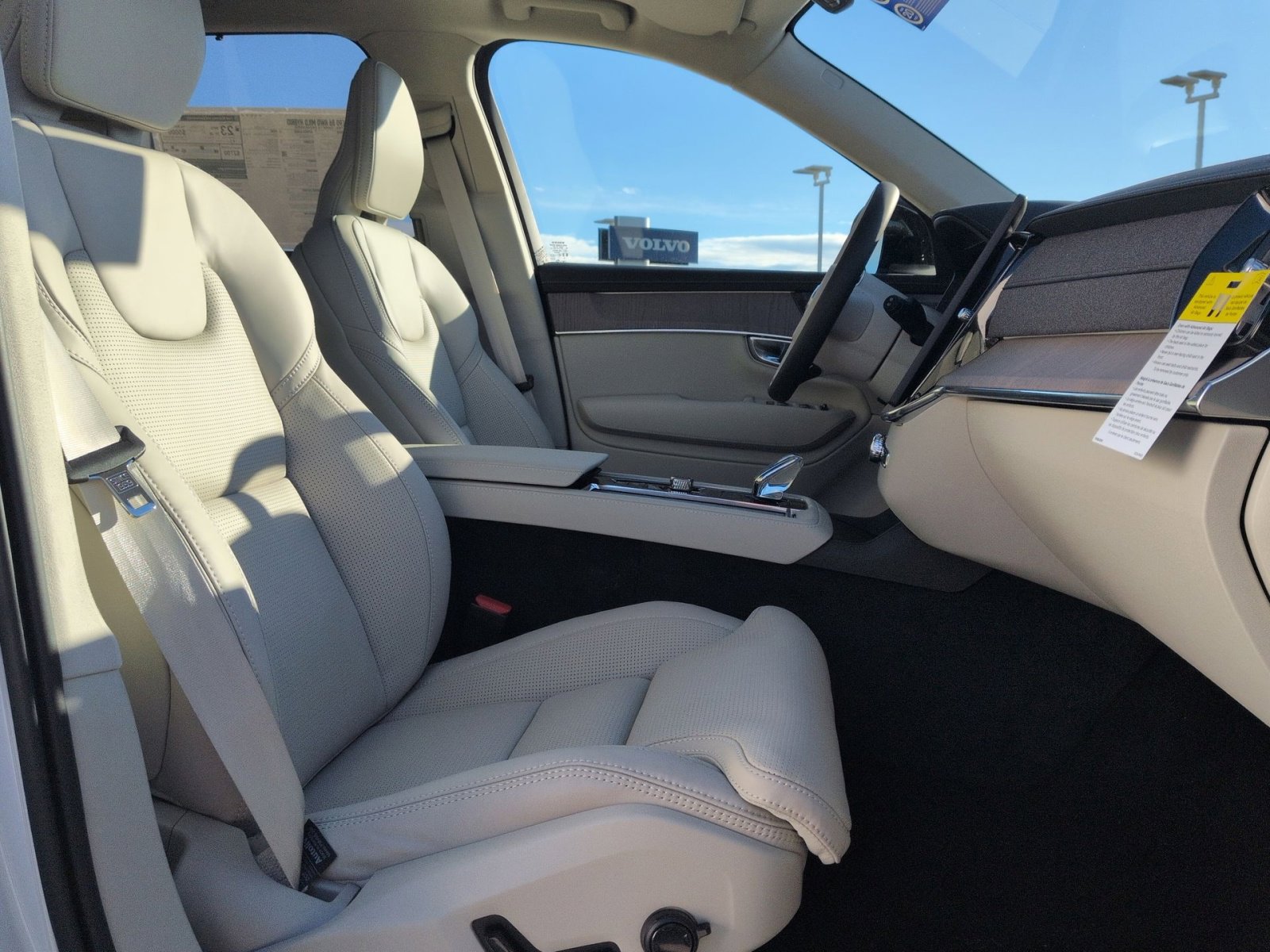 New 2026 Volvo XC90 B6 Ultra w/ Lounge Package image 27