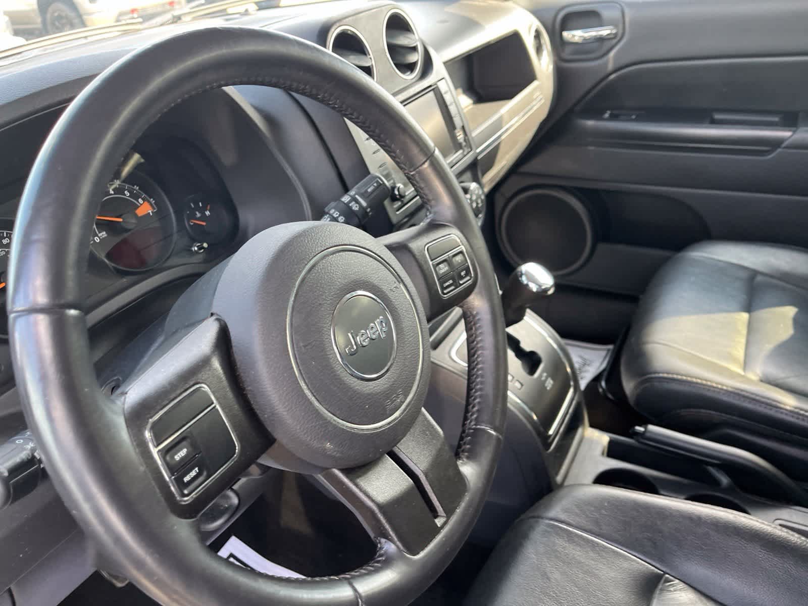 Used 2016 Jeep Patriot High Altitude FWD image 27