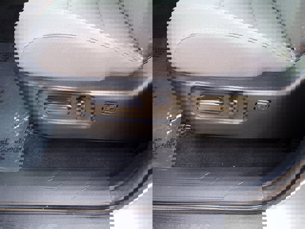 Used 2022 Toyota Tacoma 4x4 Double Cab image 16