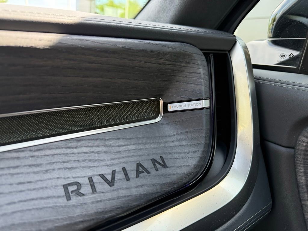 Used 2022 Rivian R1S Launch Edition image 5