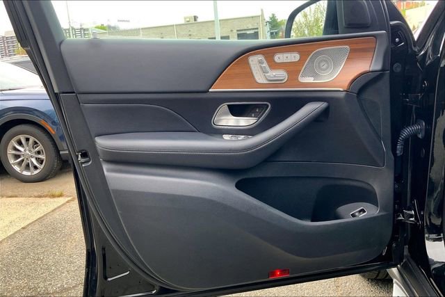 Used 2022 Mercedes-Benz GLS 450 4MATIC image 18