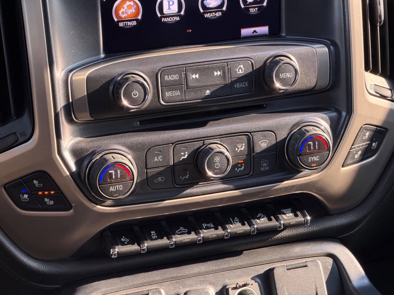 Used 2016 GMC Sierra 2500 Denali w/ Duramax Plus Package AWD/4WD image 28