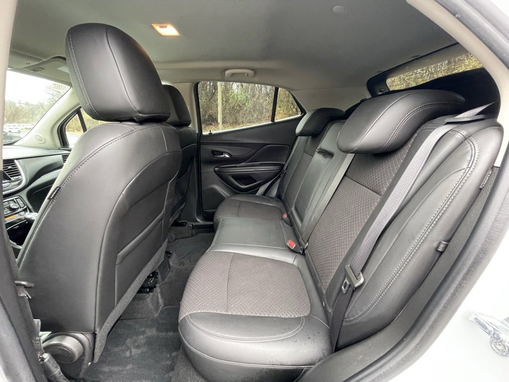 Certified 2021 Buick Encore Preferred image 18