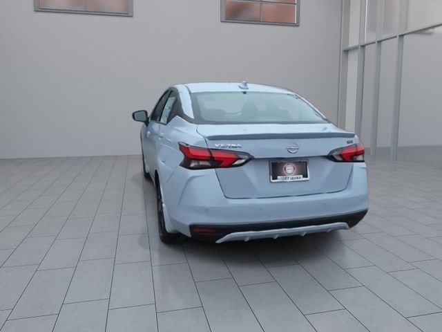 Certified 2025 Nissan Versa SR w/ Trunk Package FWD image 7
