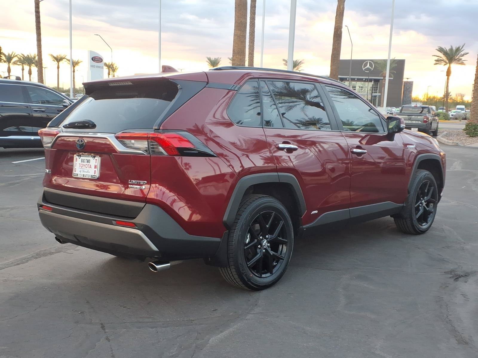 Certified 2019 Toyota RAV4 Limited AWD/4WD image 4