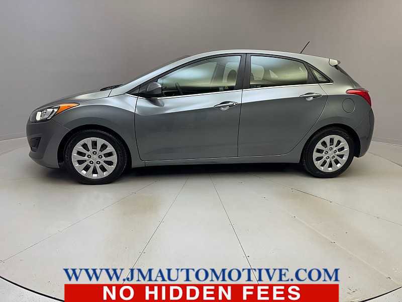 Used 2016 Hyundai Elantra GT image 2