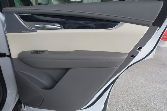 Used 2023 Cadillac XT6 Premium Luxury w/ Technology Package FWD image 25