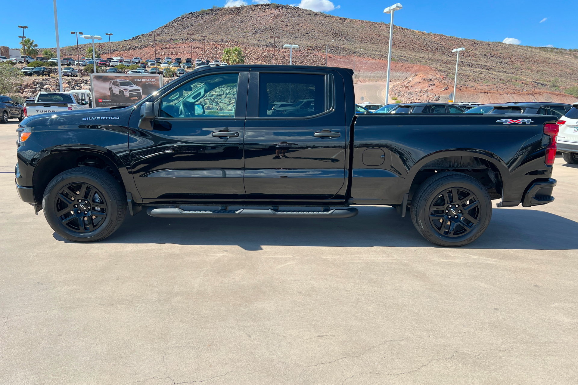 Used 2022 Chevrolet Silverado 1500 Custom AWD/4WD image 2