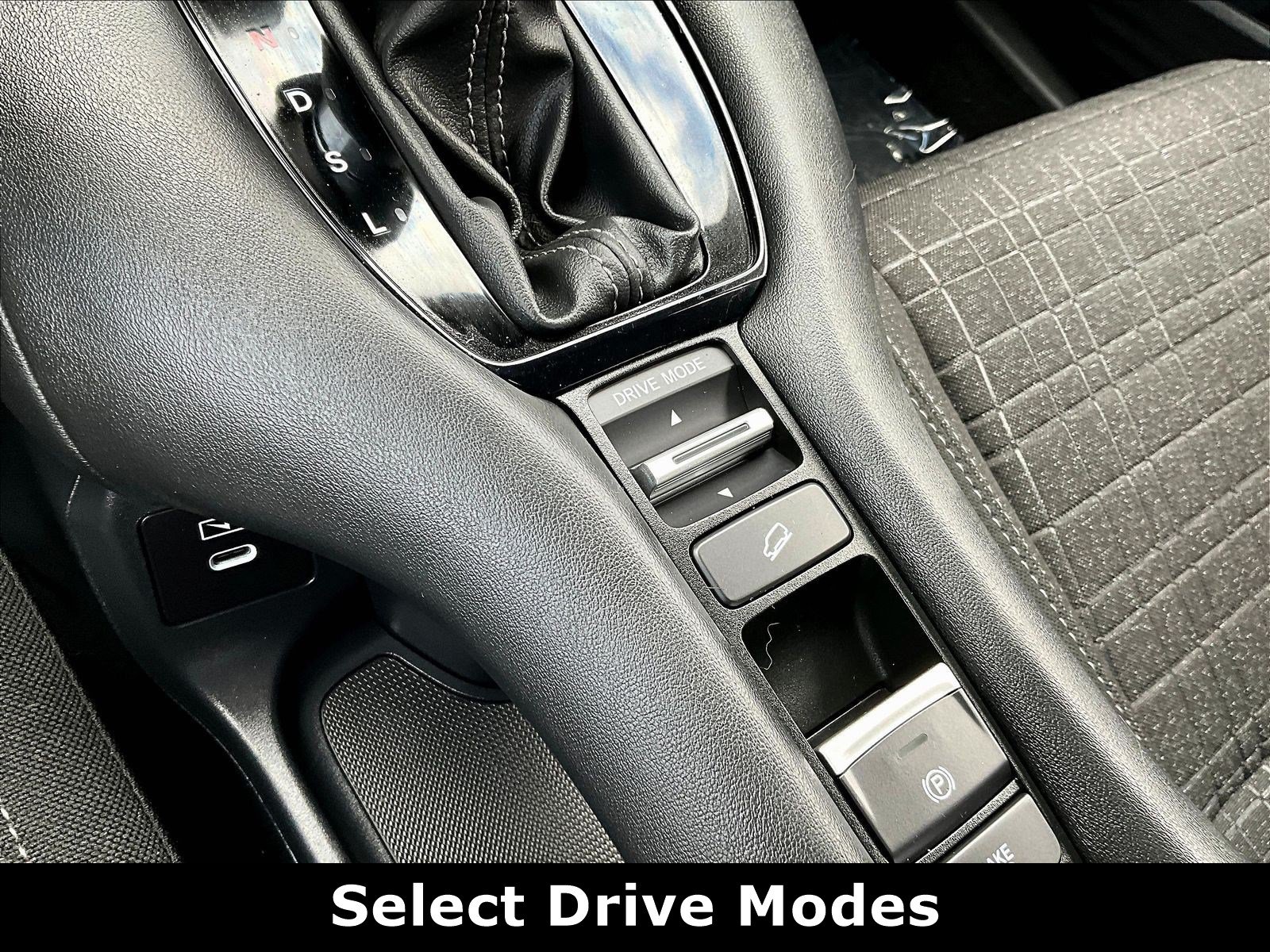 Used 2024 Honda HR-V LX image 14