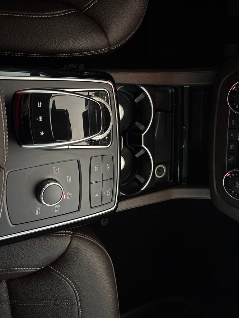 Used 2018 Mercedes-Benz GLS 450 4MATIC image 12