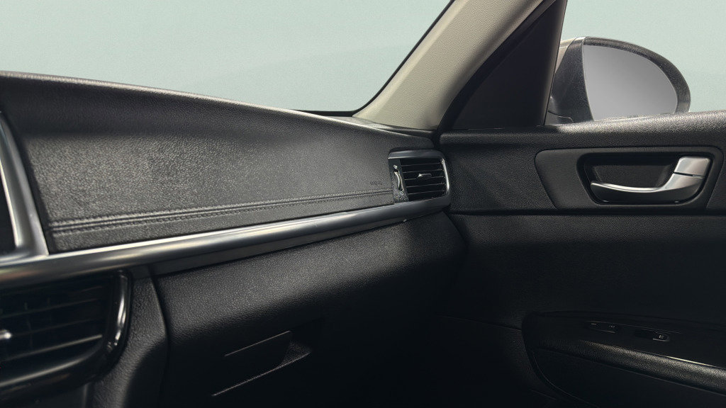 Used 2018 Kia Optima EX w/ Premium Package image 28