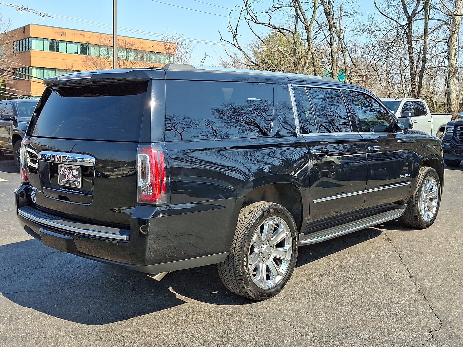 Used 2017 GMC Yukon XL Denali w/ Open Road Package image 6