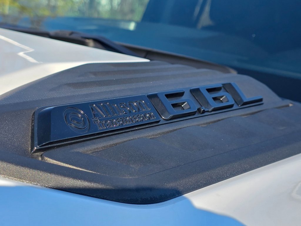 Used 2025 Chevrolet Silverado 2500 Custom w/ Custom Value Package image 7