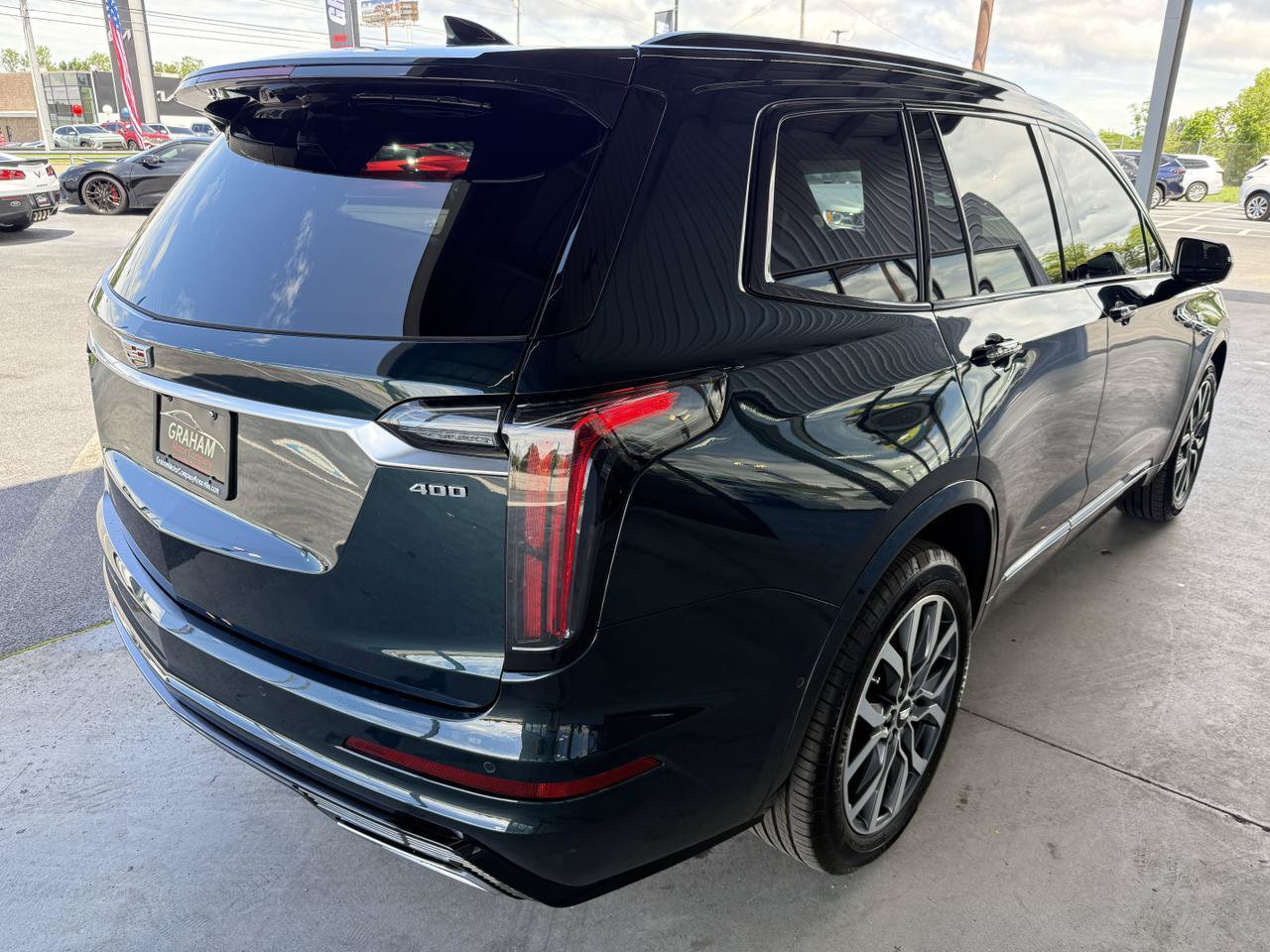 Used 2024 Cadillac XT6 Sport w/ Technology Package AWD/4WD image 4