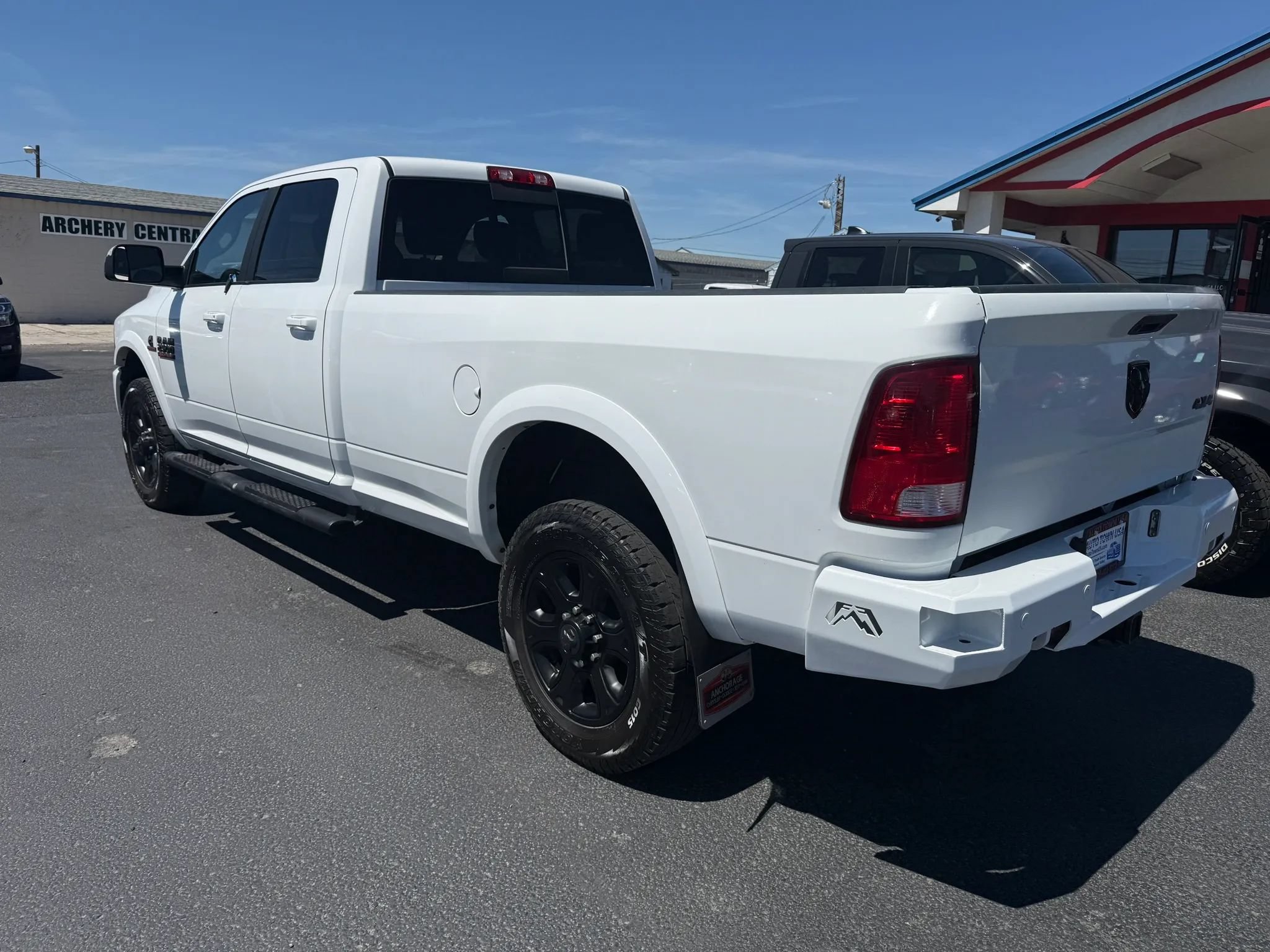 Used 2017 RAM 2500 Big Horn w/ Sport Appearance Group AWD/4WD image 3