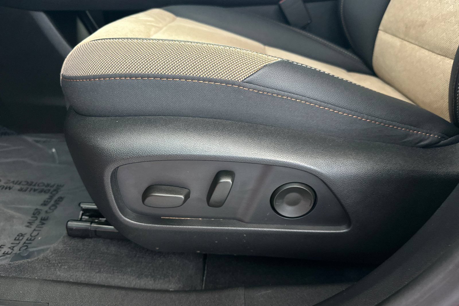 Used 2025 Chevrolet Equinox ACTIV FWD image 13