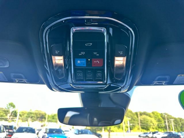 Used 2023 Jeep Grand Cherokee Summit w/ Luxury Tech Group V image 21