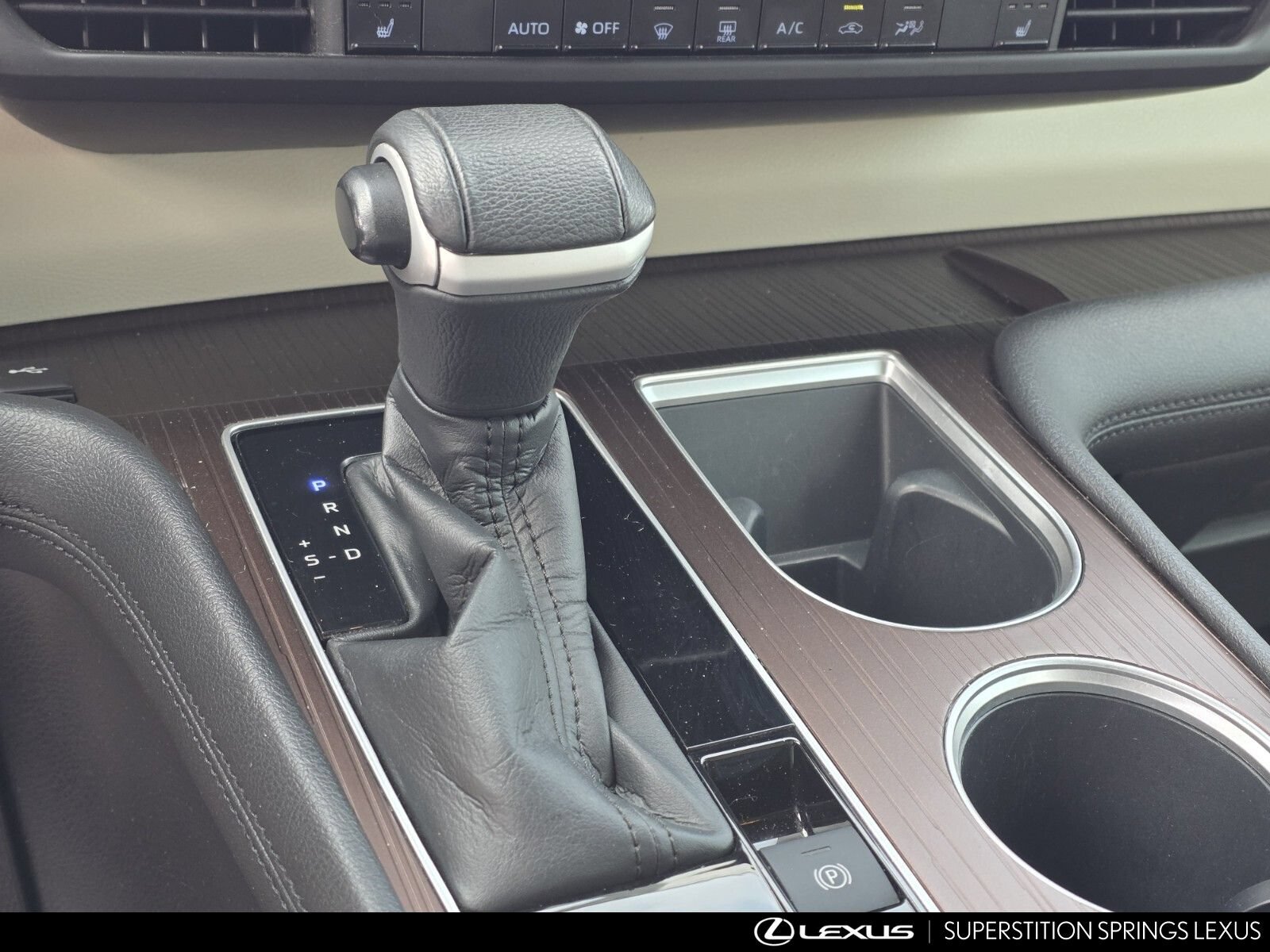 Used 2022 Toyota Sienna XLE FWD image 19