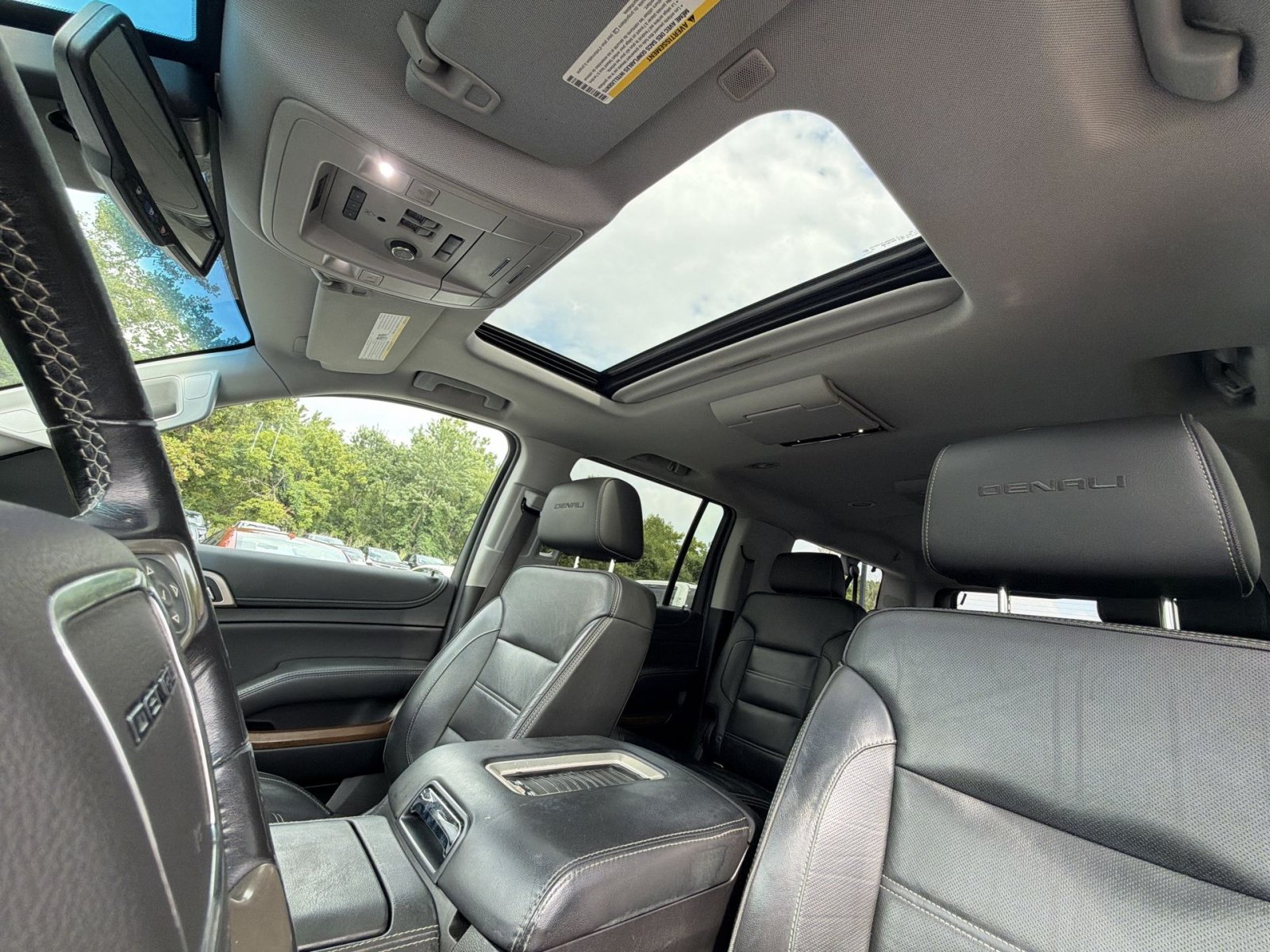 Used 2019 GMC Yukon XL Denali w/ Open Road Package AWD/4WD image 25