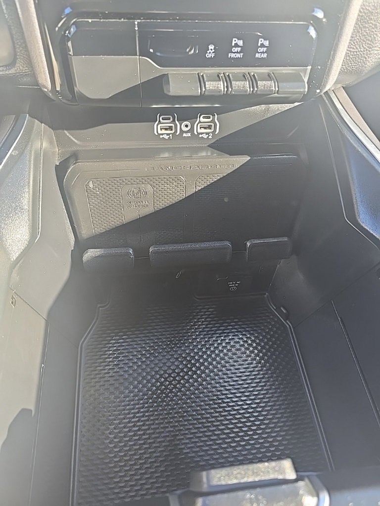 Used 2025 RAM 1500 Laramie image 37