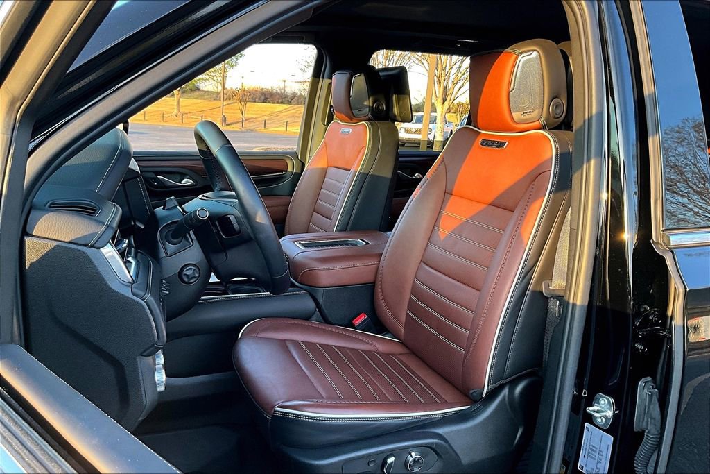 Used 2023 GMC Yukon Denali Ultimate image 25