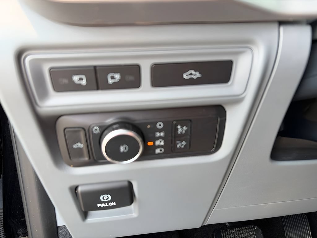 Used 2022 Ford F150 XLT w/ Equipment Group 302A High AWD/4WD image 15