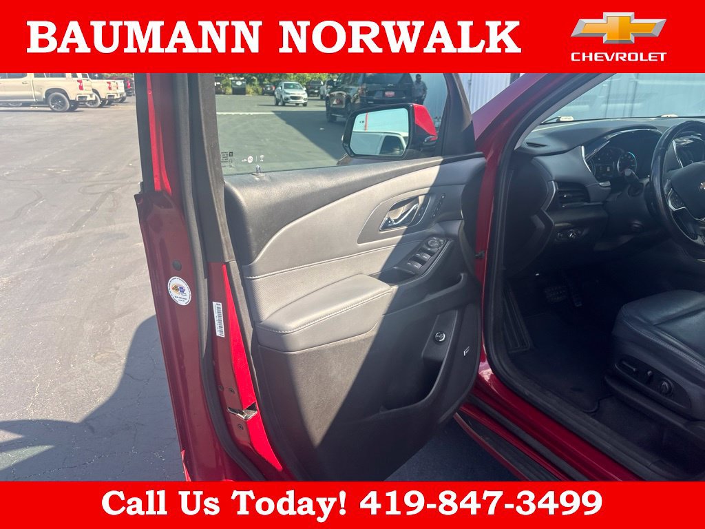 Used 2018 Chevrolet Traverse Premier w/ LPO, 'HIT The Road' Package AWD/4WD image 13