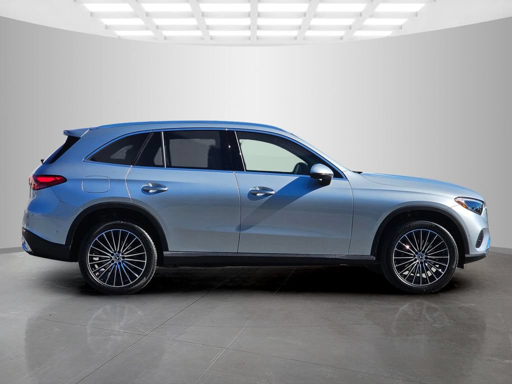 Used 2026 Mercedes-Benz GLC 300 image 7