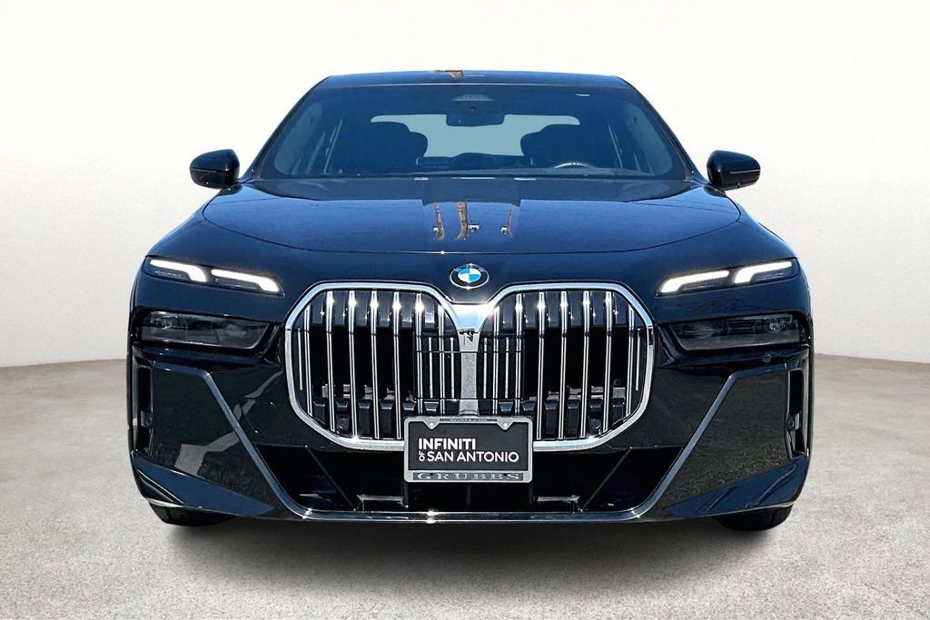 Used 2024 BMW 740i RWD image 5