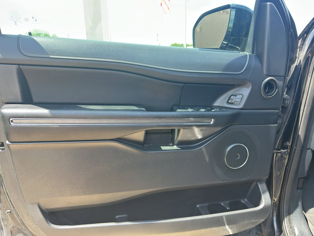 Used 2023 Ford Expedition Max XLT AWD/4WD image 10