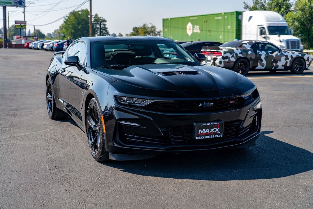 Used 2023 Chevrolet Camaro SS RWD image 2