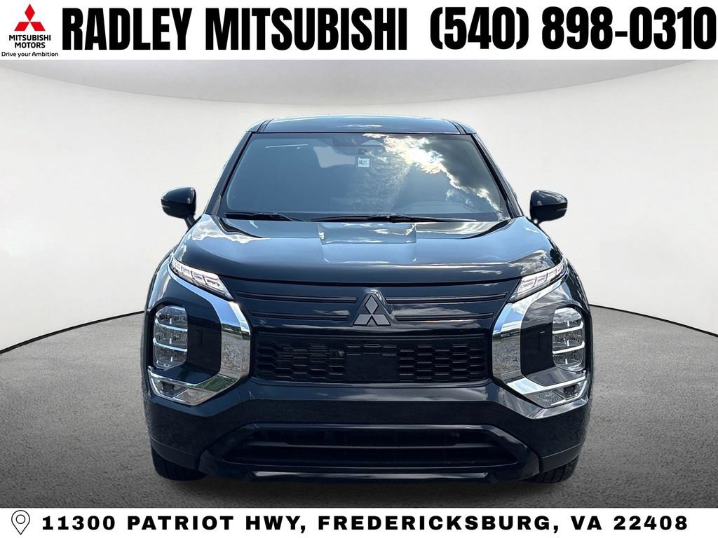 New 2026 Mitsubishi Outlander LE AWD/4WD image 22