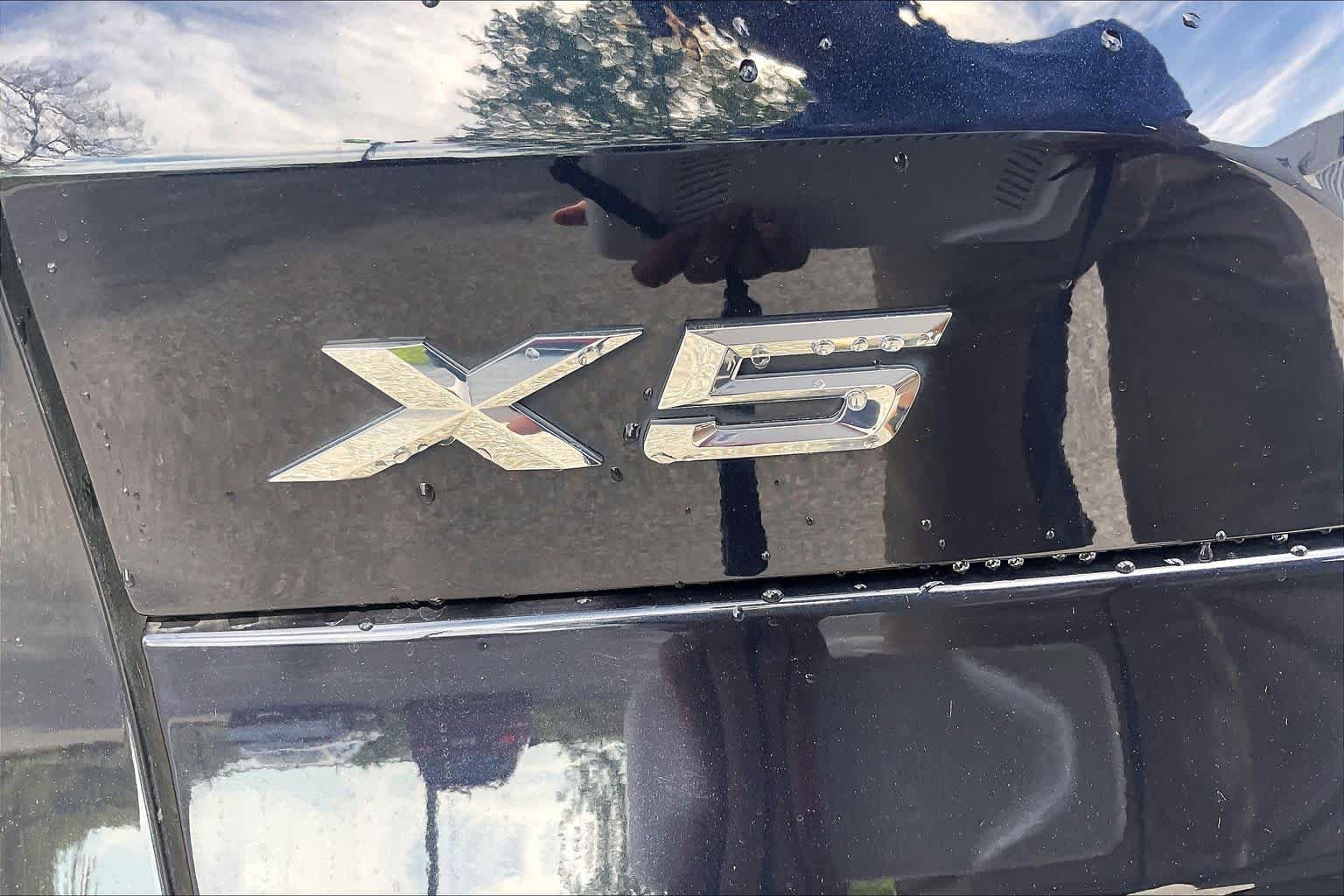 Used 2022 BMW X5 xDrive40i w/ M Sport Package AWD/4WD image 32