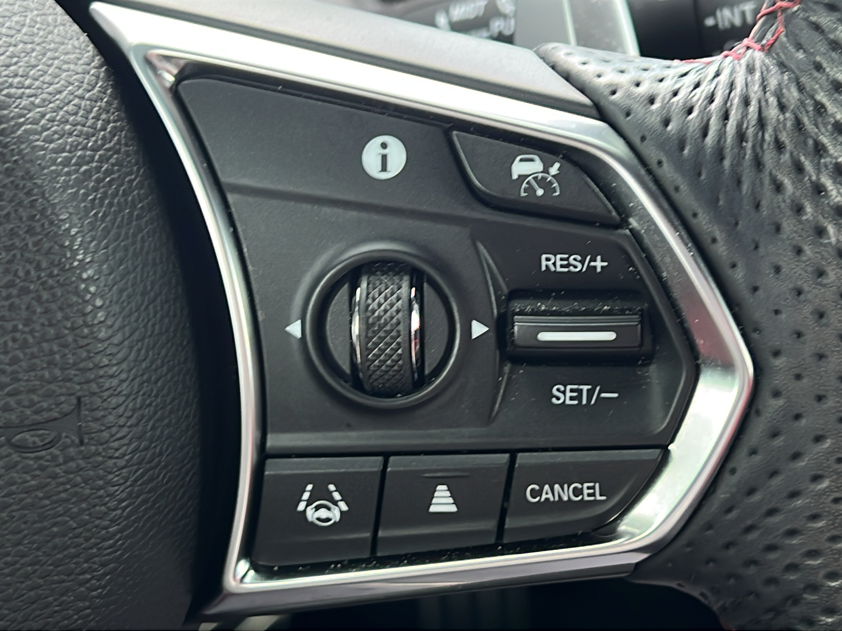 Used 2022 Acura RDX w/ Advance Package AWD/4WD image 24