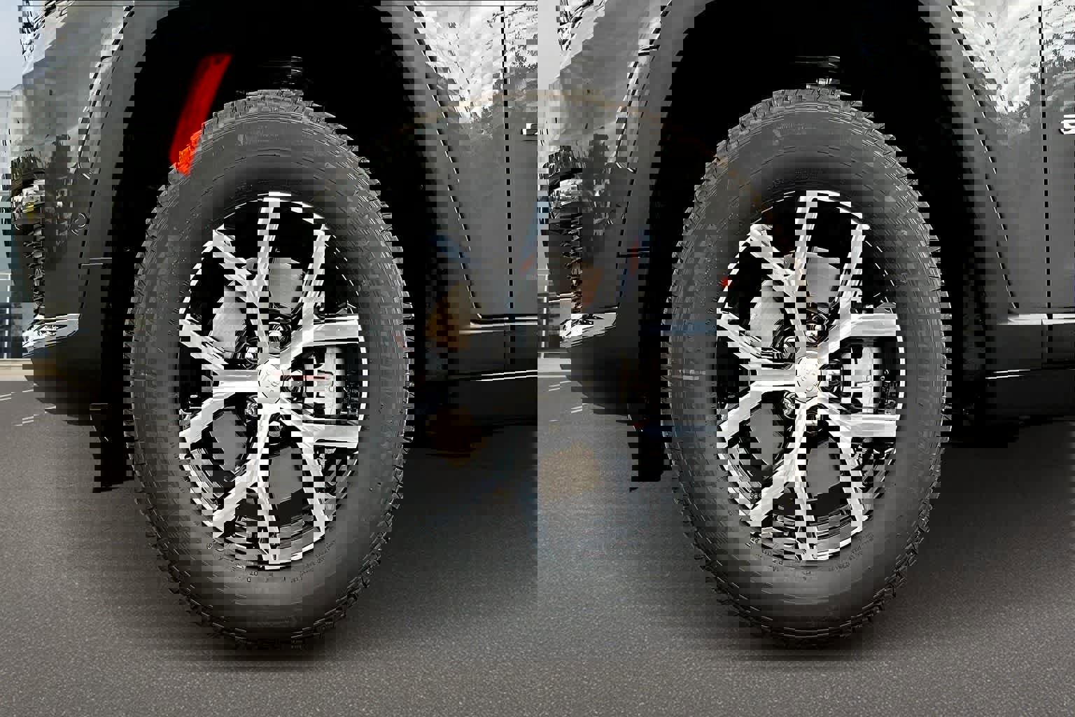 New 2025 Jeep Grand Cherokee L Limited w/ Luxury Tech Group II image 8