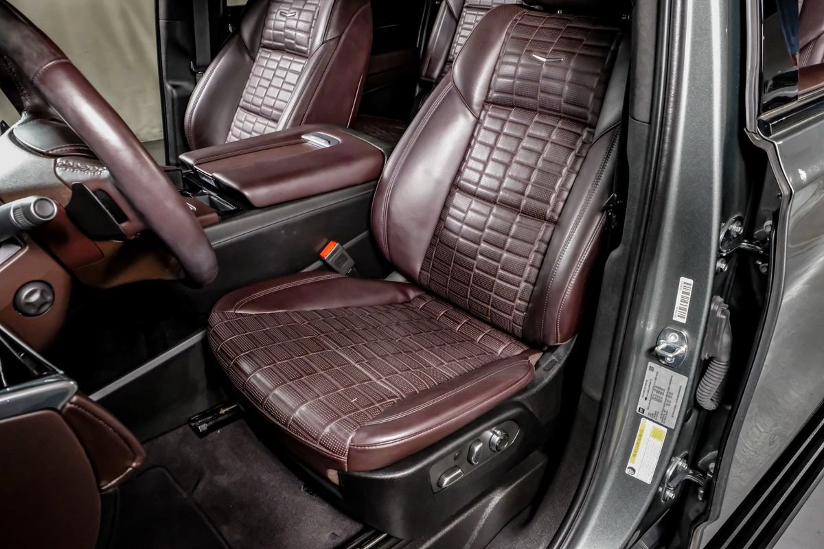 Used 2023 Cadillac Escalade ESV Sport Platinum AWD/4WD image 29
