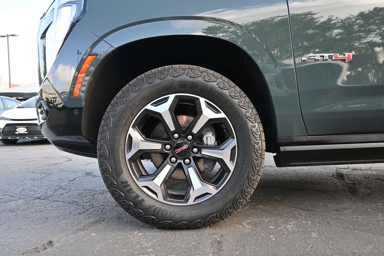 Certified 2026 GMC Yukon AT4 Ultimate AWD/4WD image 30