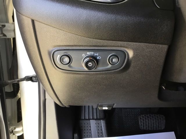 Used 2021 Chevrolet Equinox LT image 35