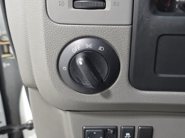 Used 2018 Nissan NV 2500 S w/ Rear Door Glass Package RWD image 21