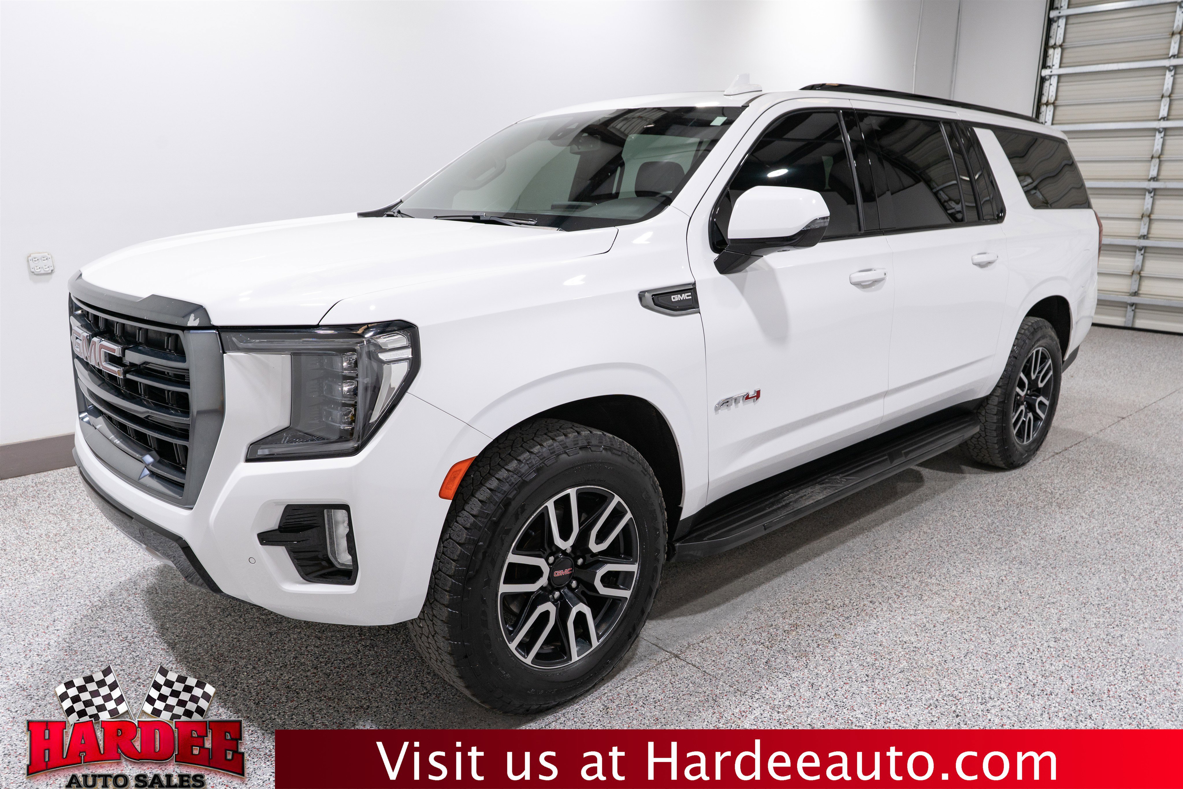 Used 2022 GMC Yukon XL AT4 w/ Max Trailering Package AWD/4WD image 2