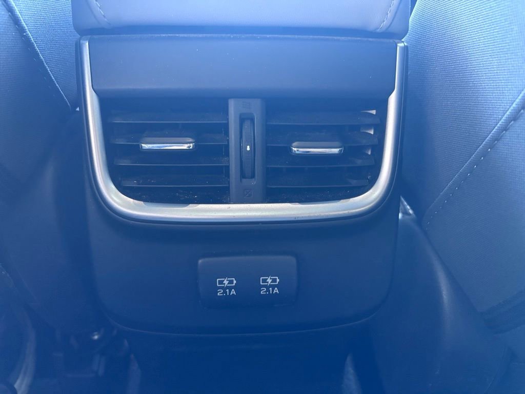 Used 2022 Subaru Outback Premium image 16