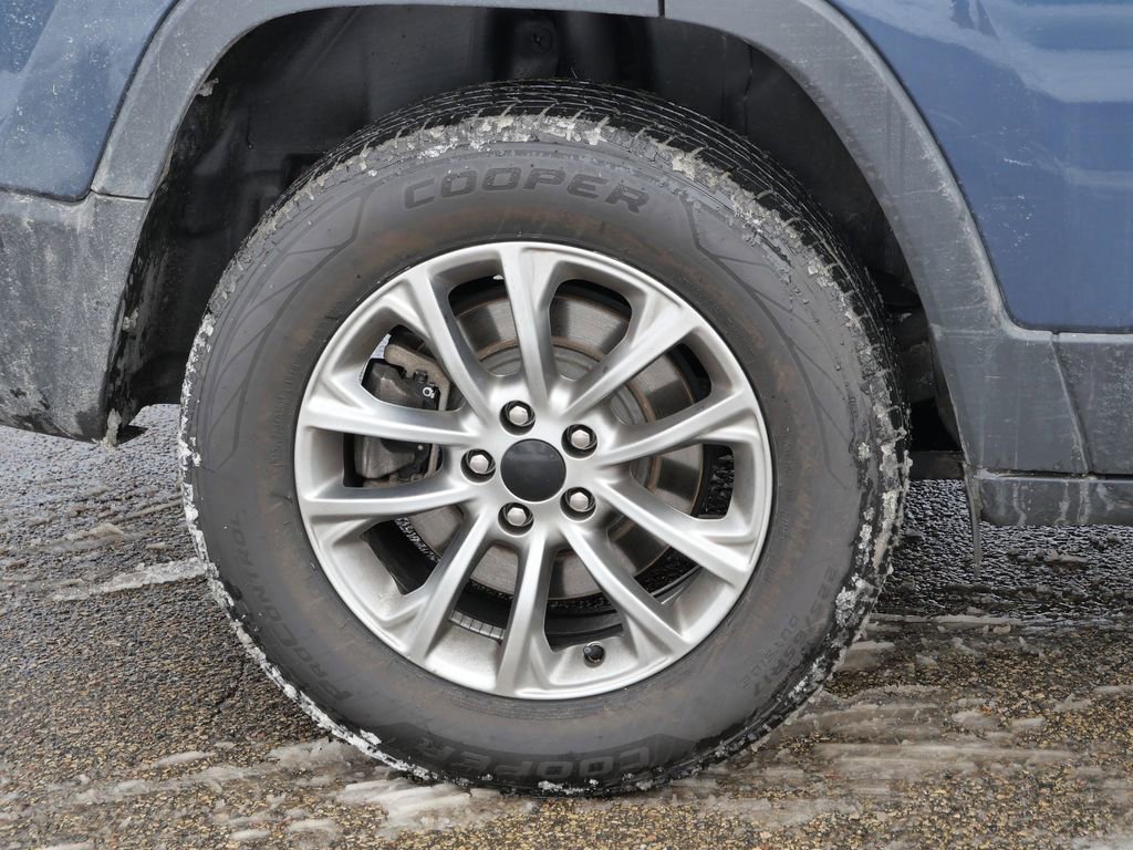 Used 2021 Jeep Cherokee Latitude Lux image 12