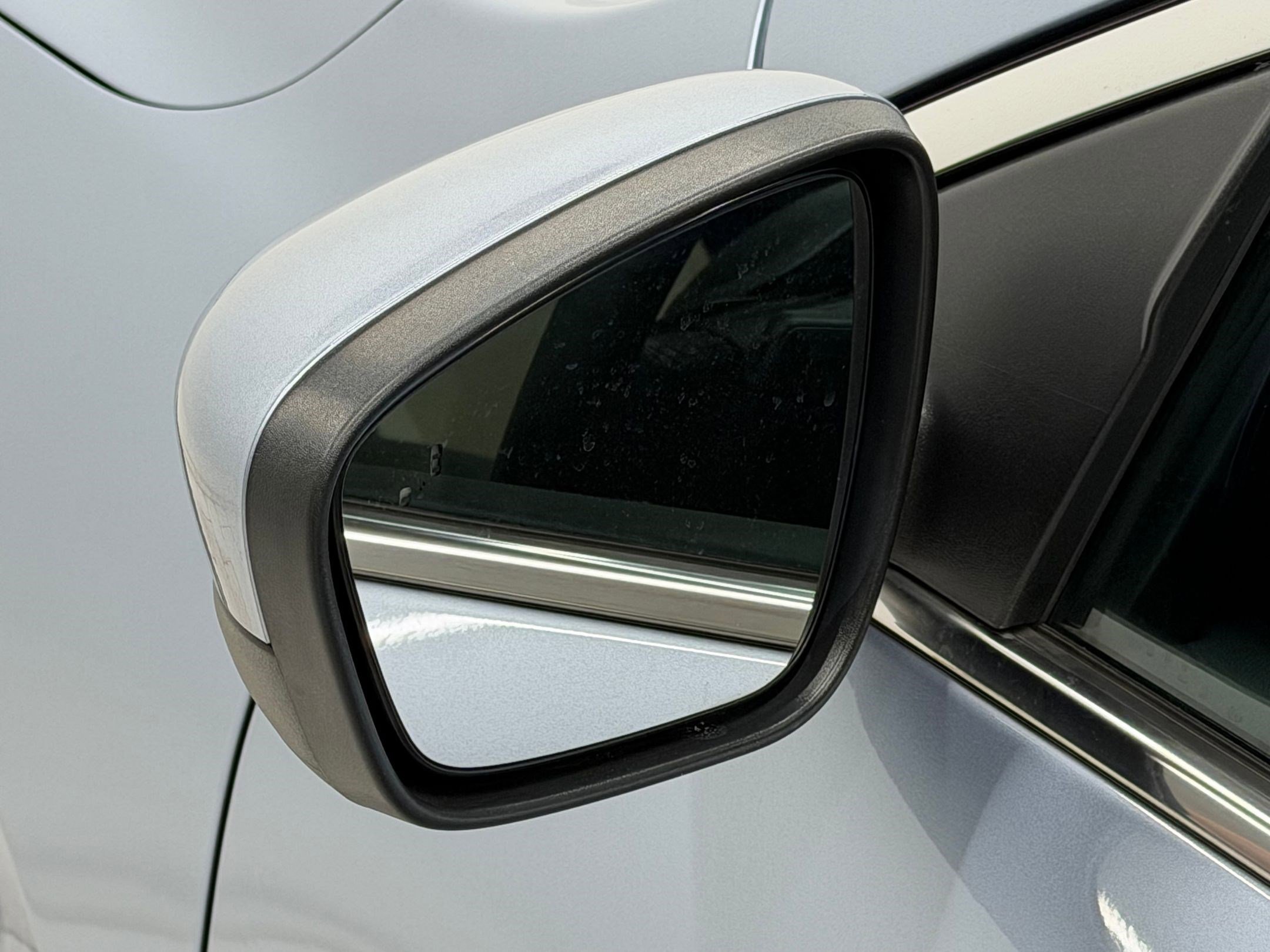 Used 2022 Ford Escape Titanium image 37