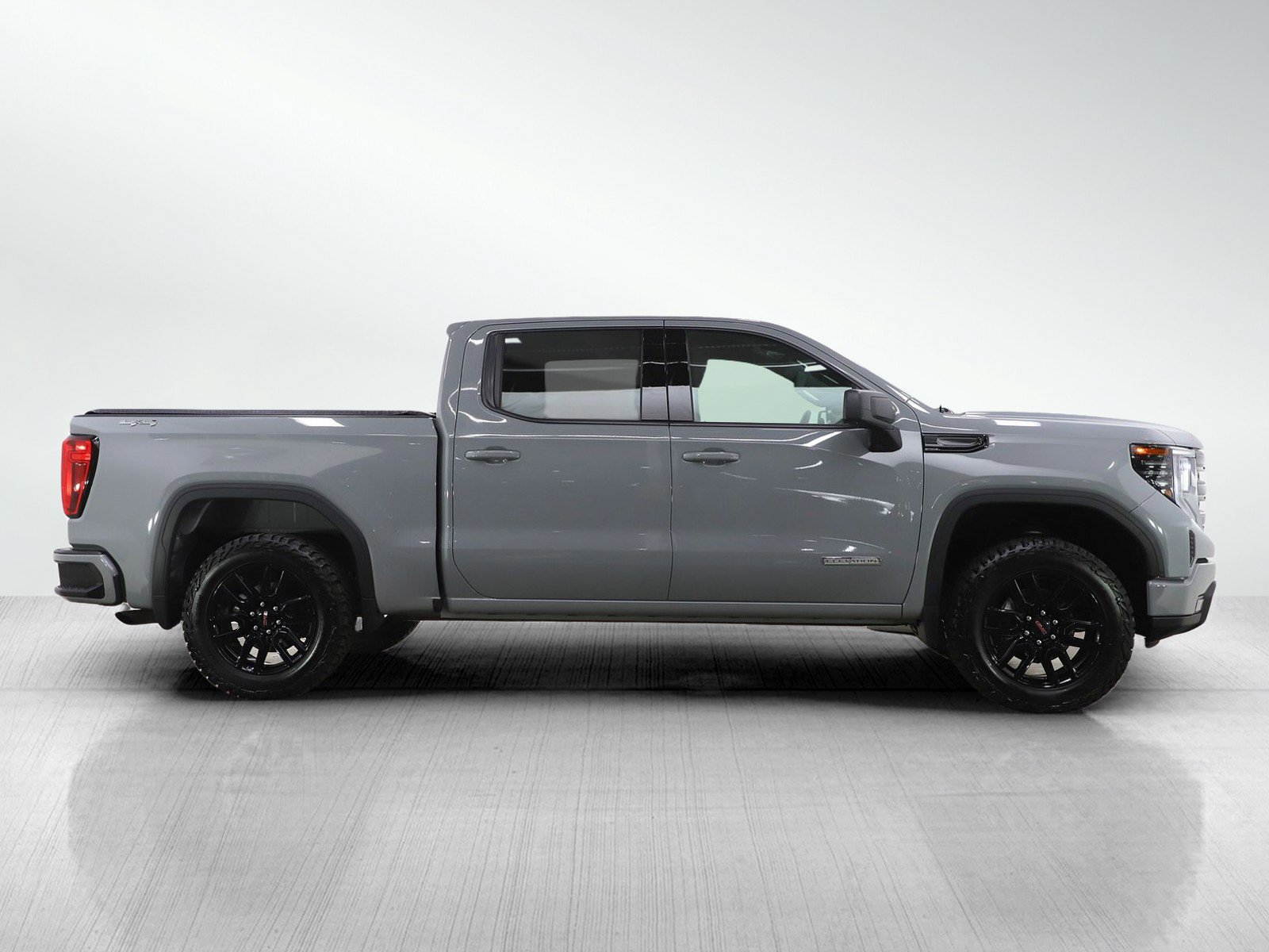 Used 2024 GMC Sierra 1500 Elevation image 6